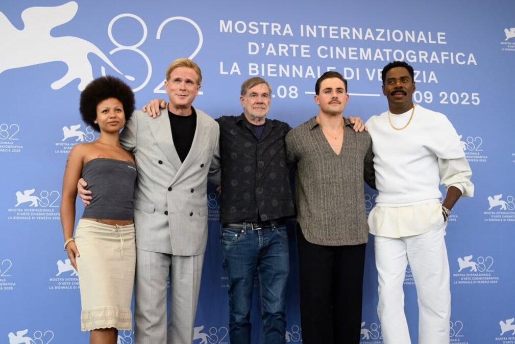 Gus Van Sant presenta “Dead Man’s Wire” a Venezia 82: la vera storia di Tony Kiritsis diventa cinema