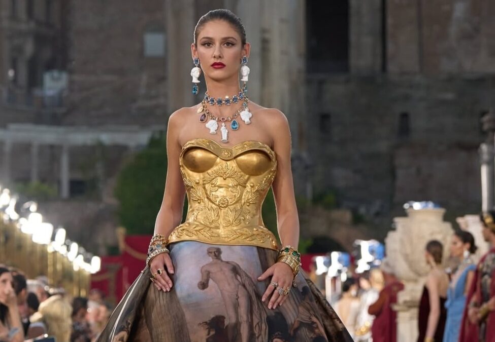 Milano Fashion Week Donna PE 2026: debutti, omaggi, giovani talenti